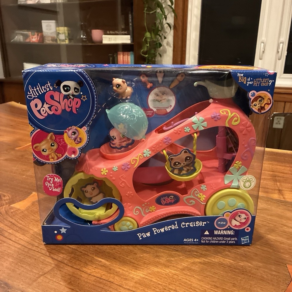 Littlest Pet Shop Paw Powered Cruiser - 3 Bonus Pets 2010 Kohl's exclusive